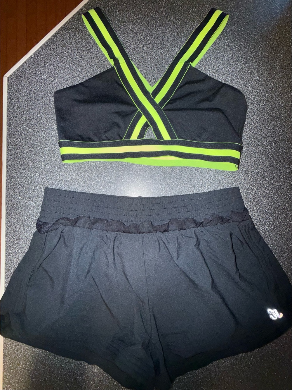 Jo & Jax Dance Set Top Neon Lime Accent, Black Solid Bottoms Size Adult Small